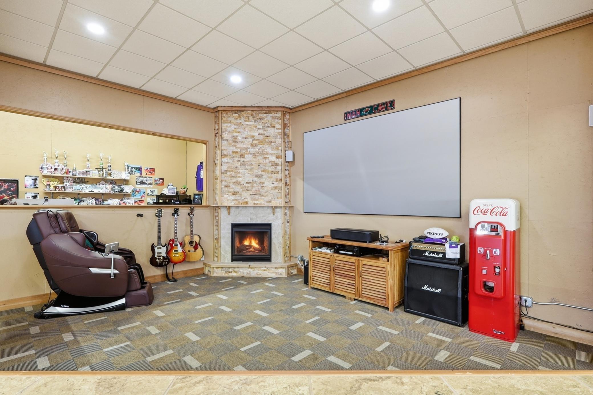 23744 Fairgreen Avenue