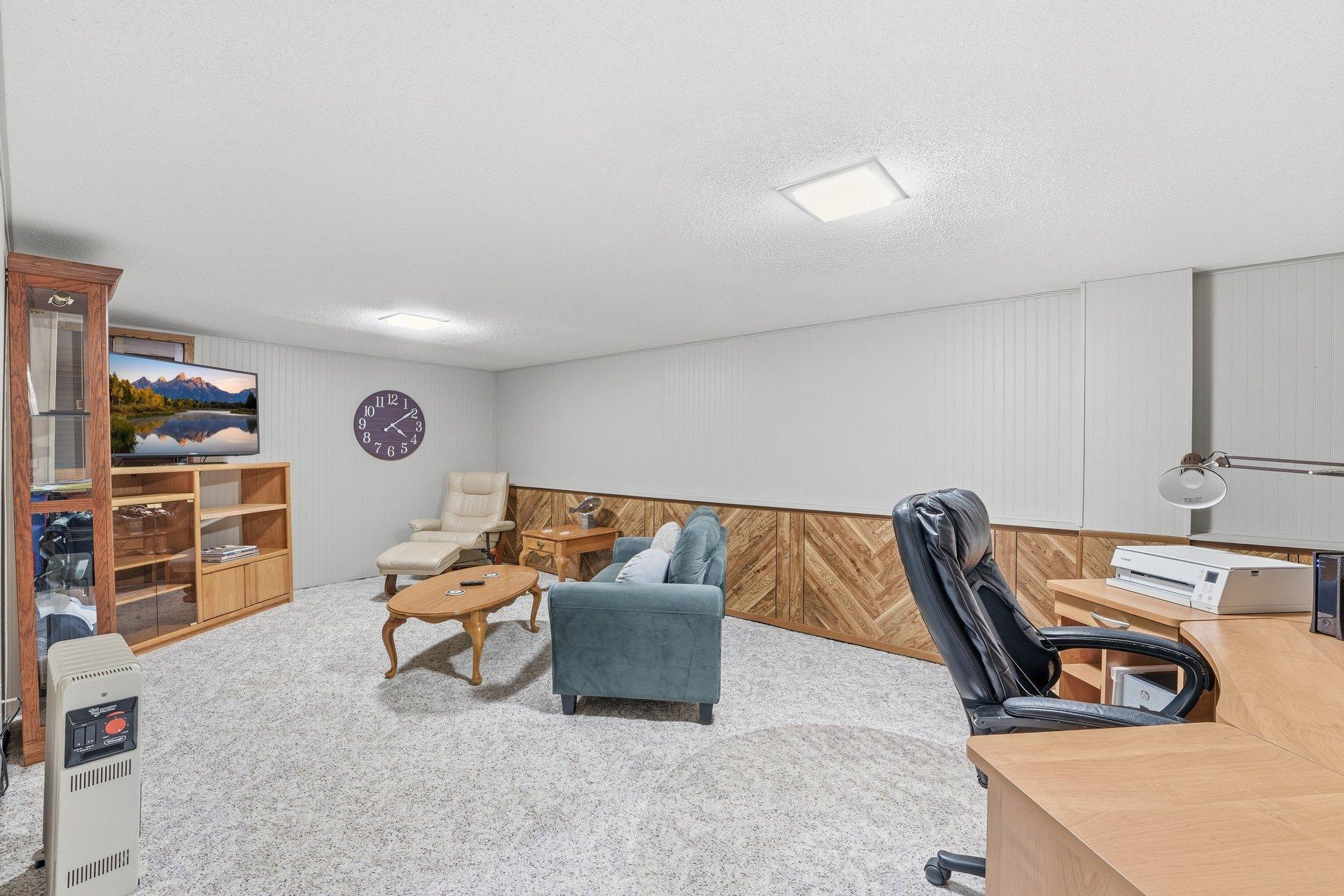 970 Redwood Drive