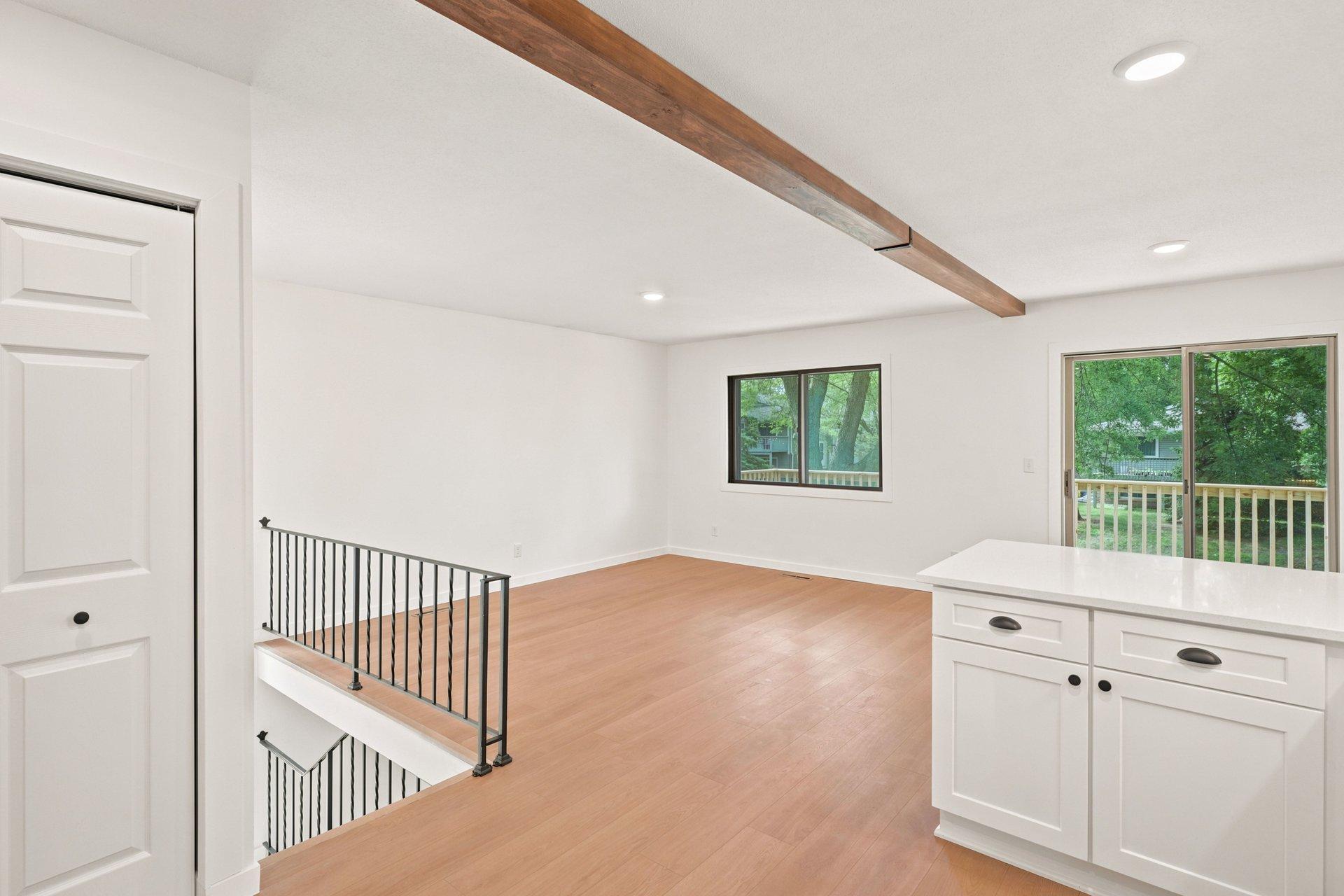 1273 Timbershore Lane