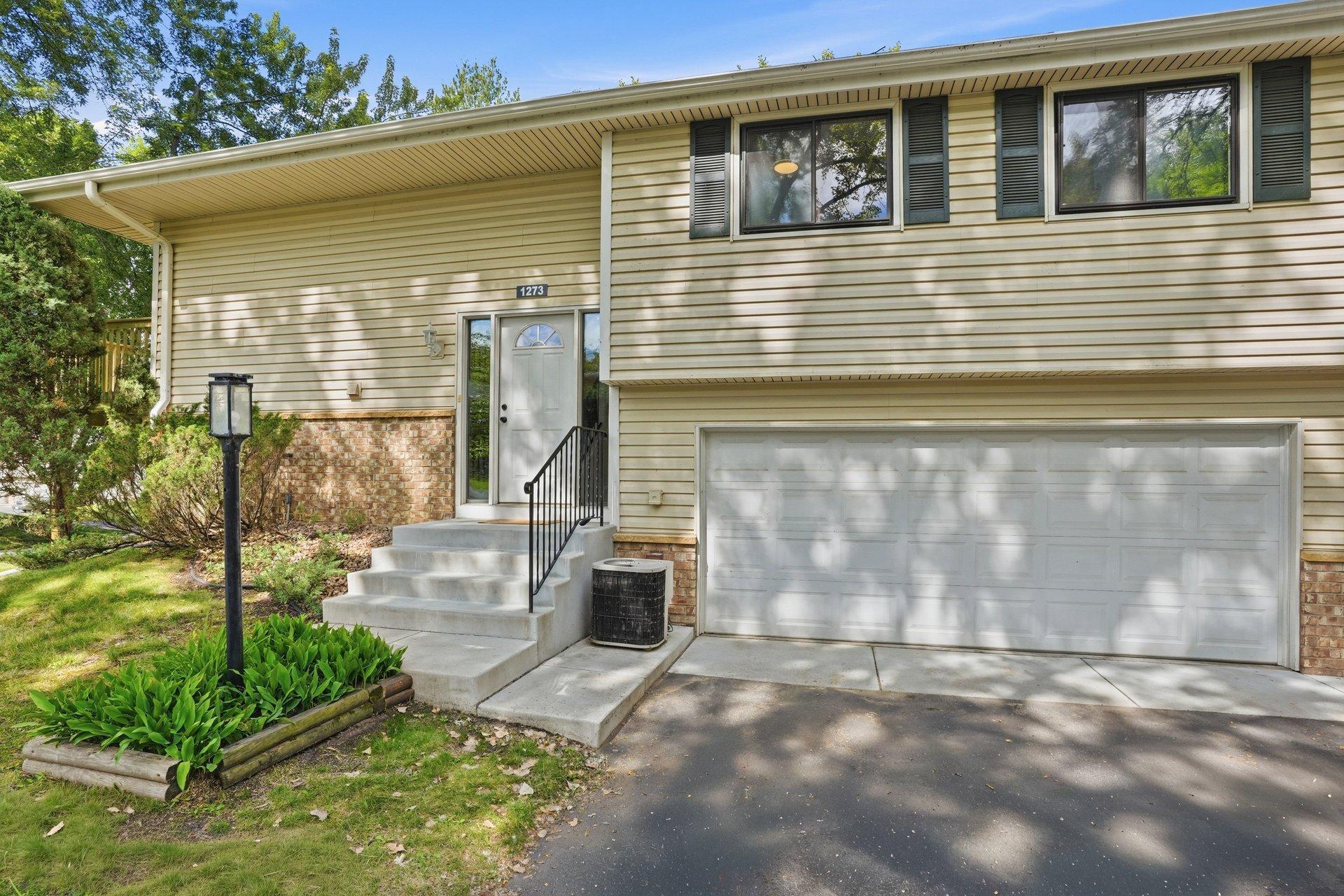 1273 Timbershore Lane