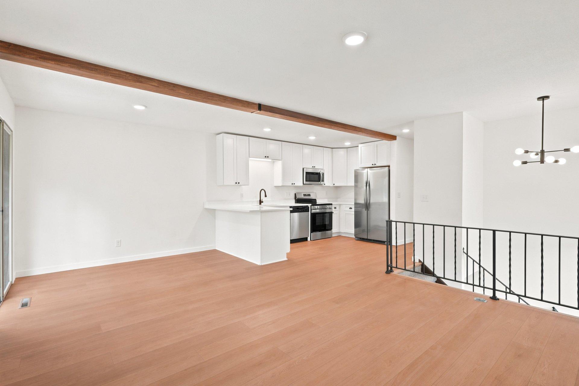 1273 Timbershore Lane