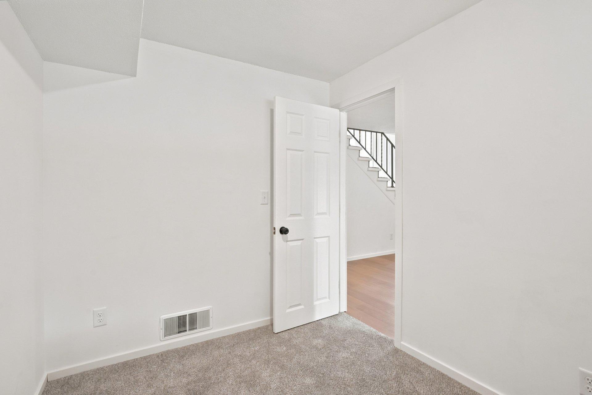 1273 Timbershore Lane