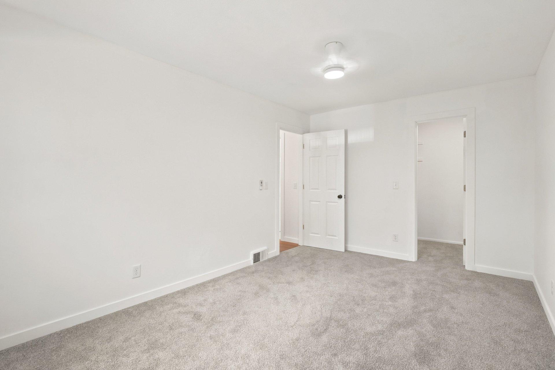 1273 Timbershore Lane