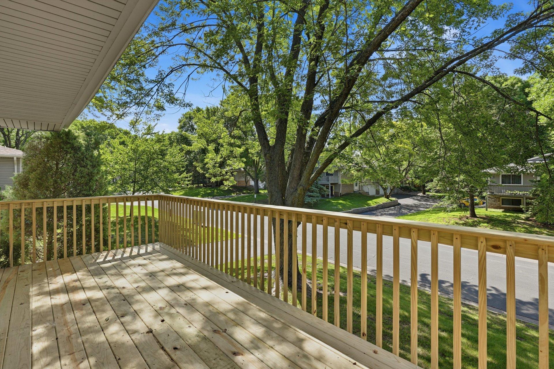 1273 Timbershore Lane