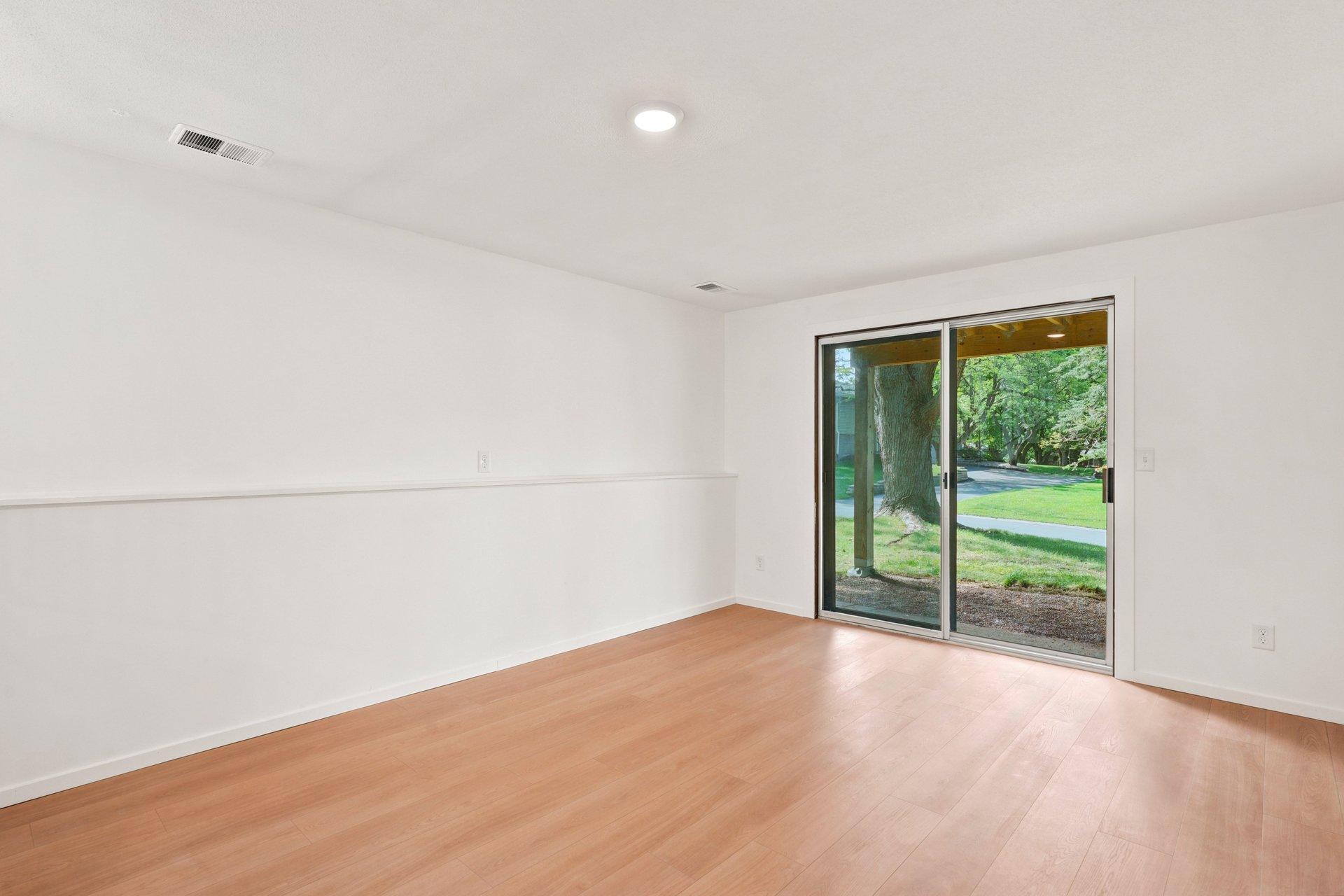 1273 Timbershore Lane
