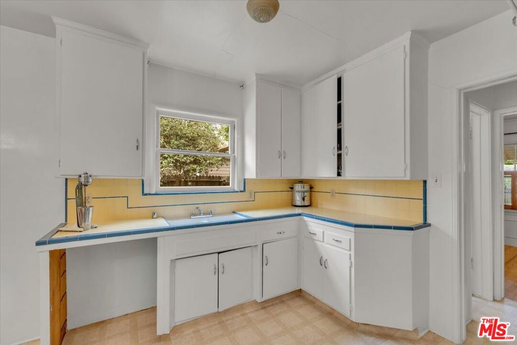 5509 Cantaloupe Avenue