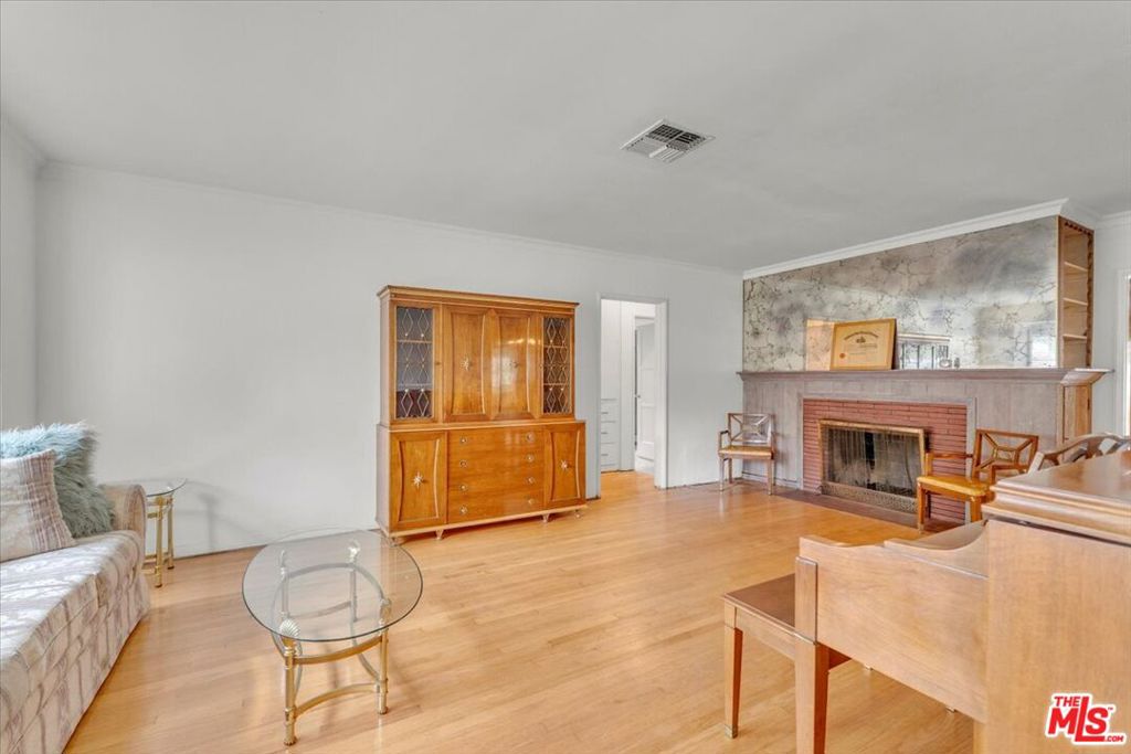 5509 Cantaloupe Avenue