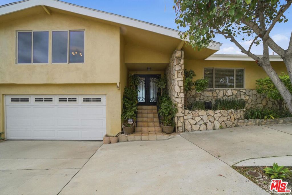 7132 Macapa Drive