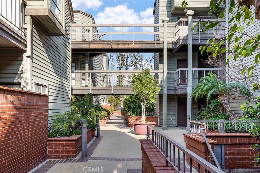 1313 Valley View Road 109