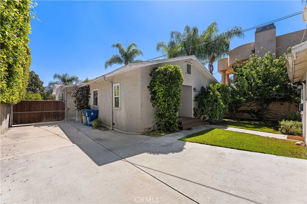10633 Chiquita Street