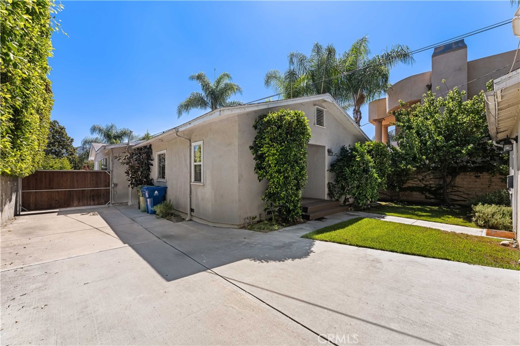 10633 Chiquita Street