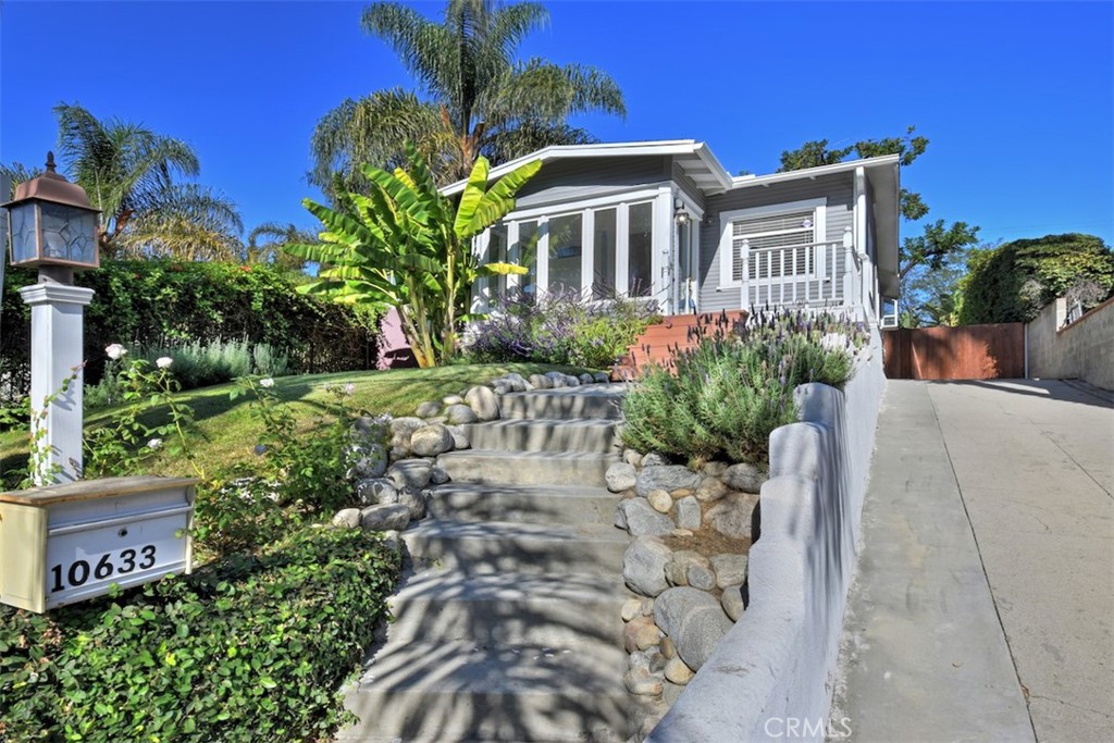 10633 Chiquita Street