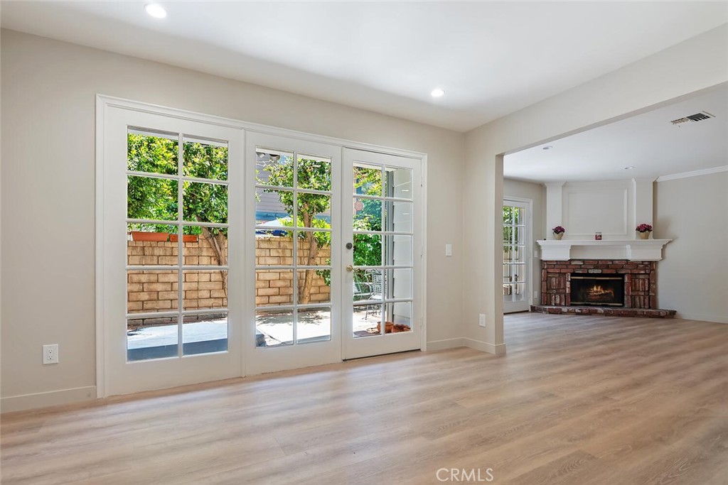 18850 Hatteras Street 5