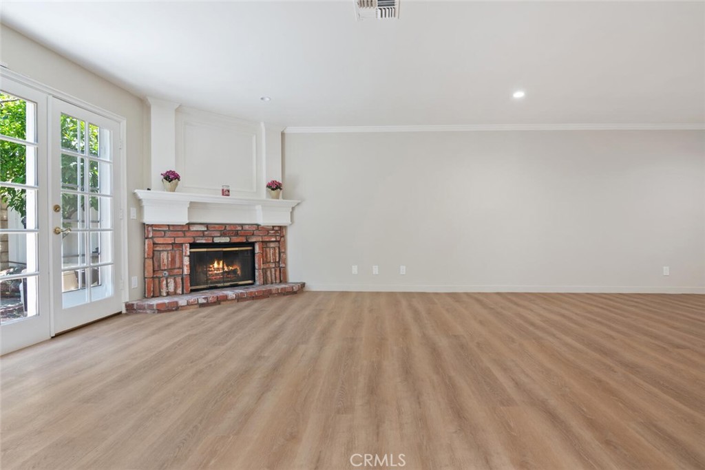 18850 Hatteras Street 5