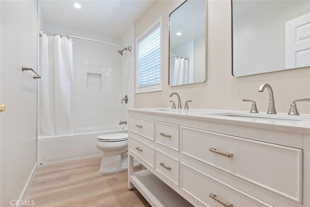 18850 Hatteras Street 5