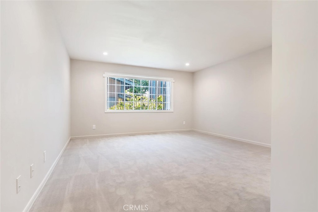 18850 Hatteras Street 5