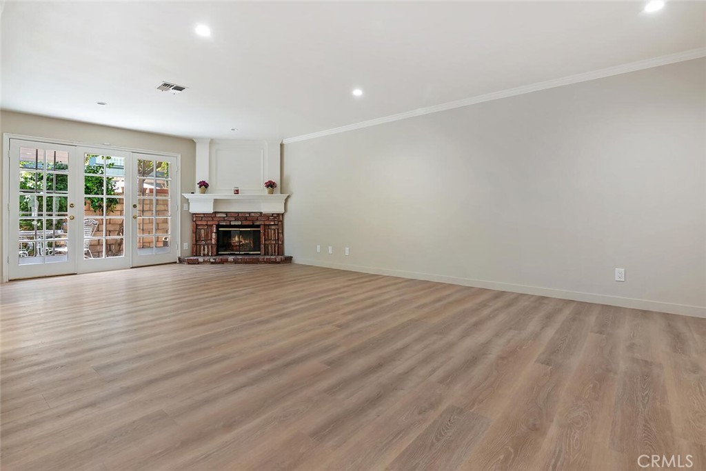 18850 Hatteras Street 5