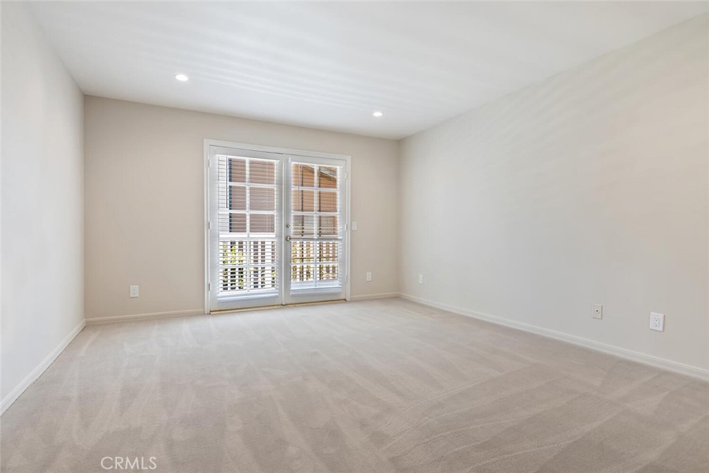 18850 Hatteras Street 5