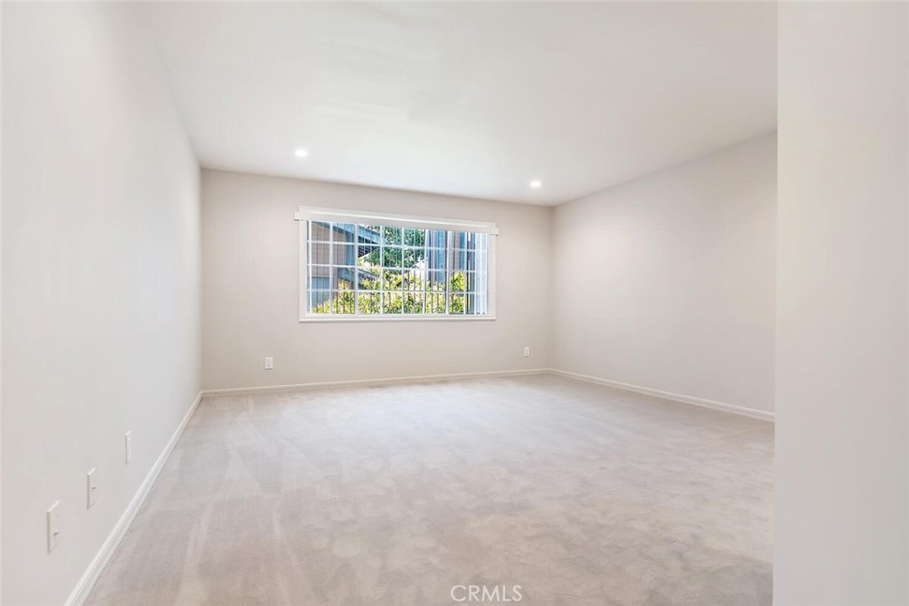 18850 Hatteras Street 5