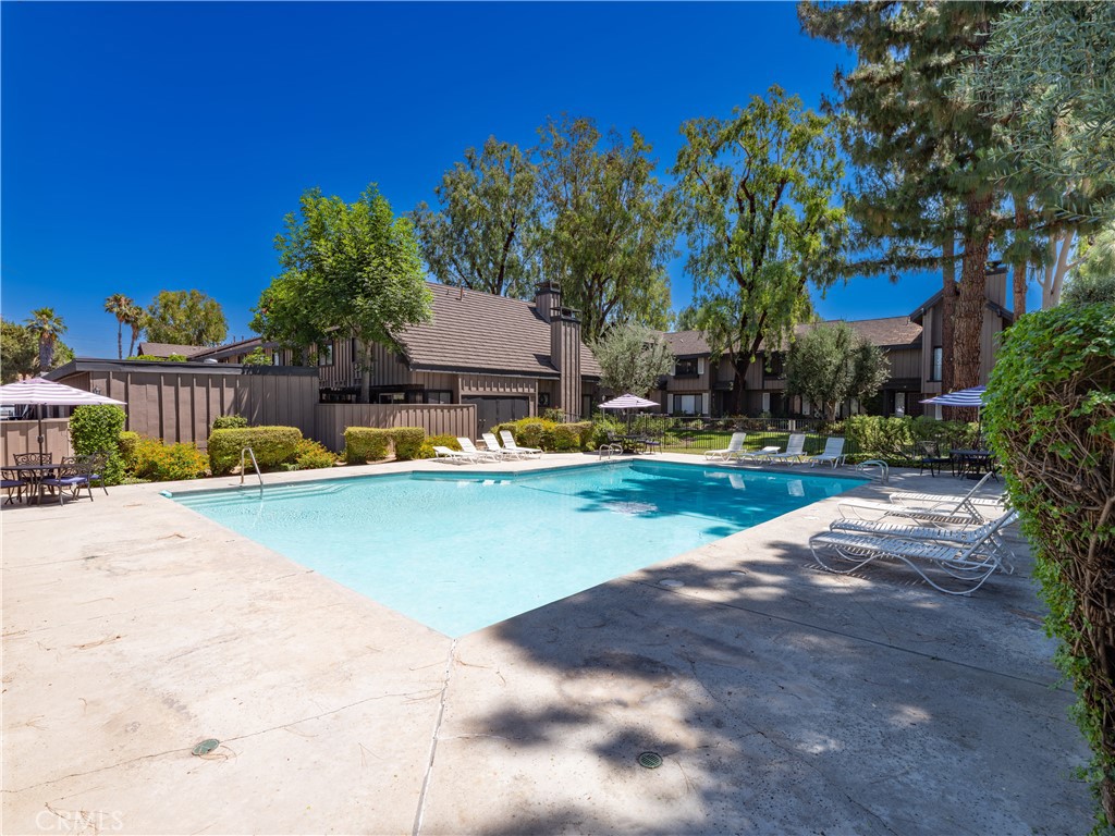 9757 Reseda Boulevard 71