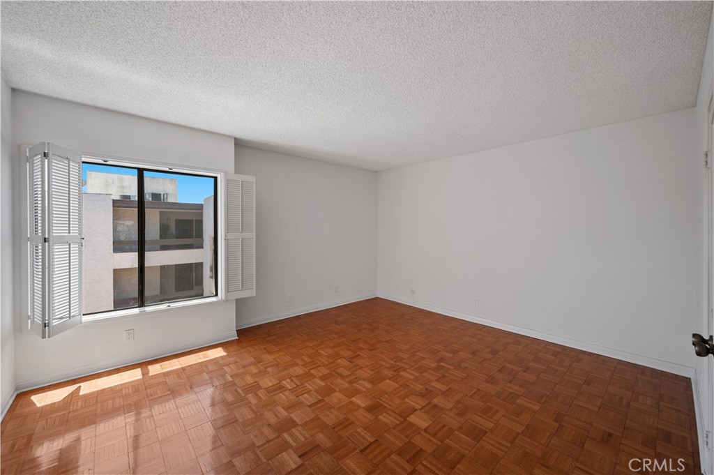 1325 Valley View Road 308