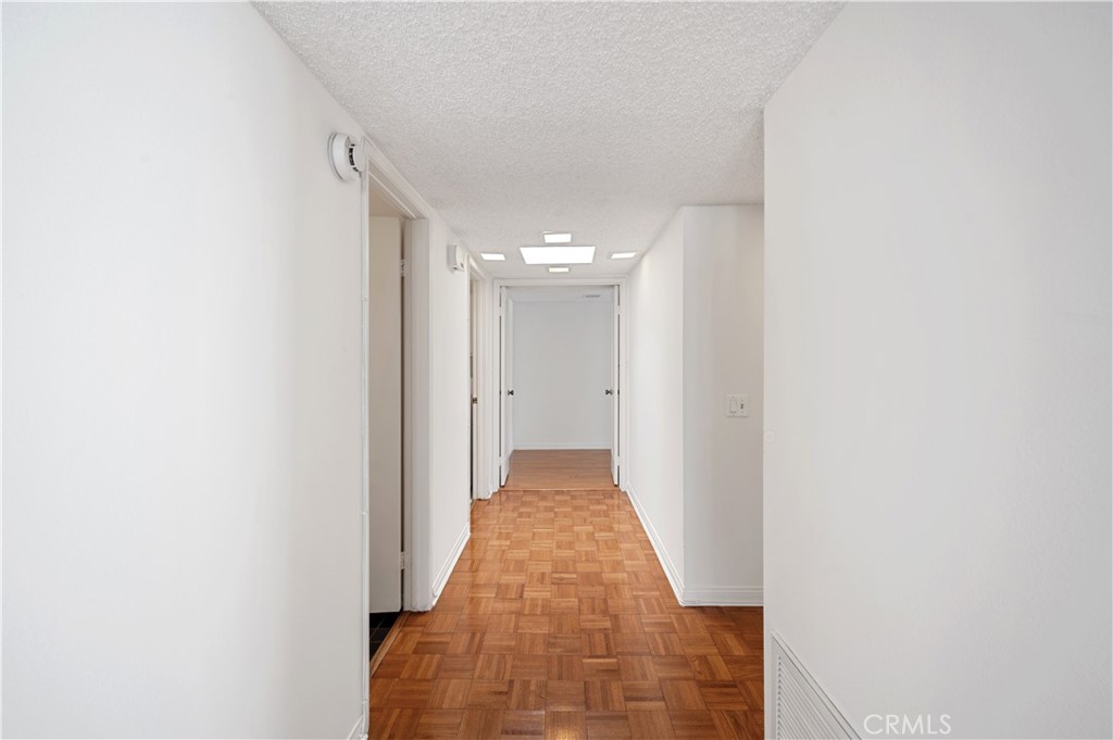 1325 Valley View Road 308