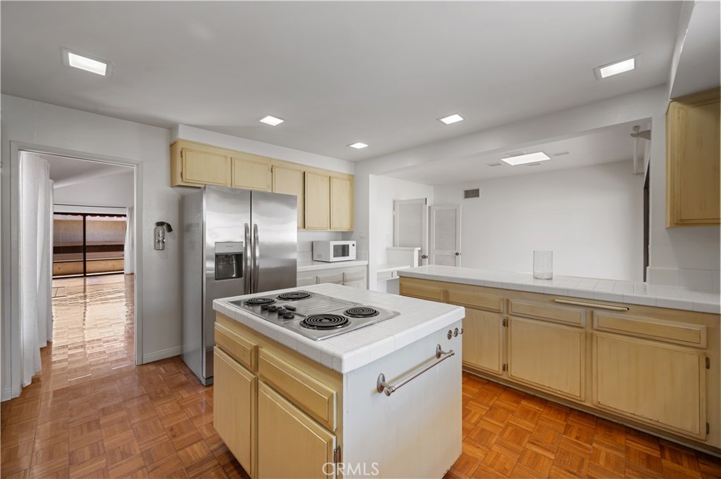 1325 Valley View Road 308
