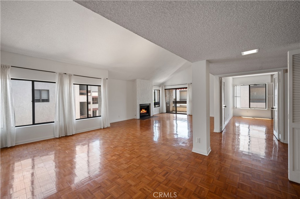 1325 Valley View Road 308