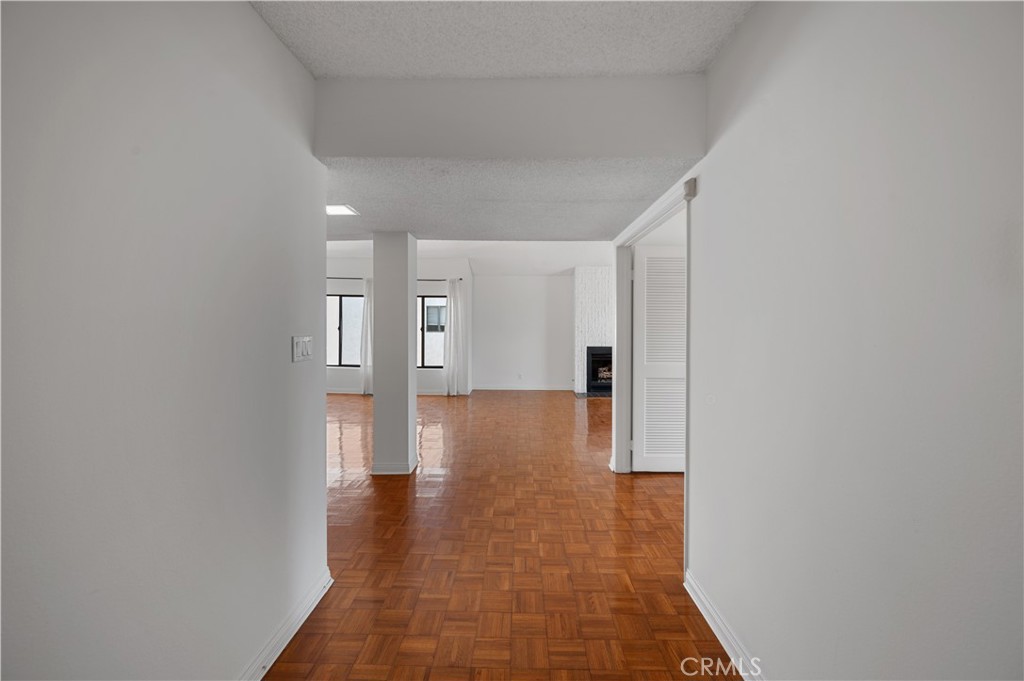 1325 Valley View Road 308
