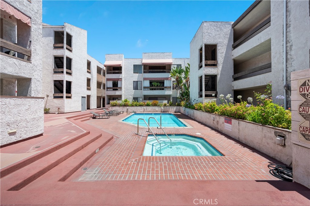 1325 Valley View Road 308