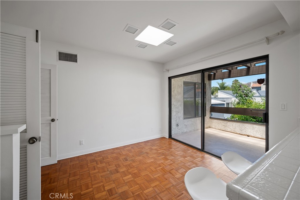 1325 Valley View Road 308