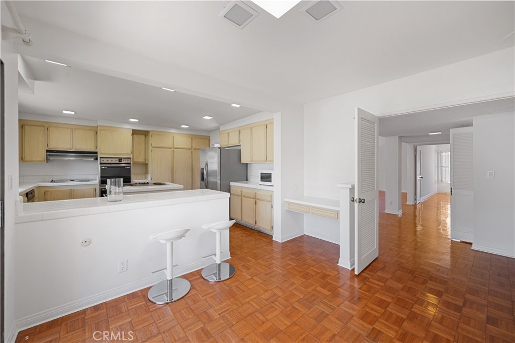 1325 Valley View Road 308