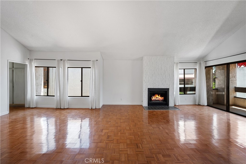 1325 Valley View Road 308