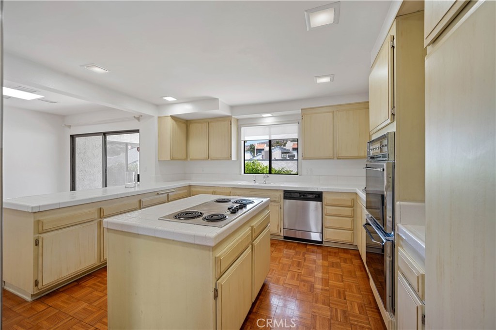 1325 Valley View Road 308