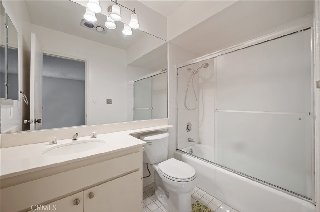 1325 Valley View Road 308