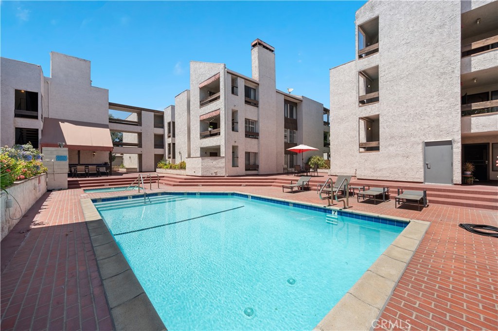 1325 Valley View Road 308