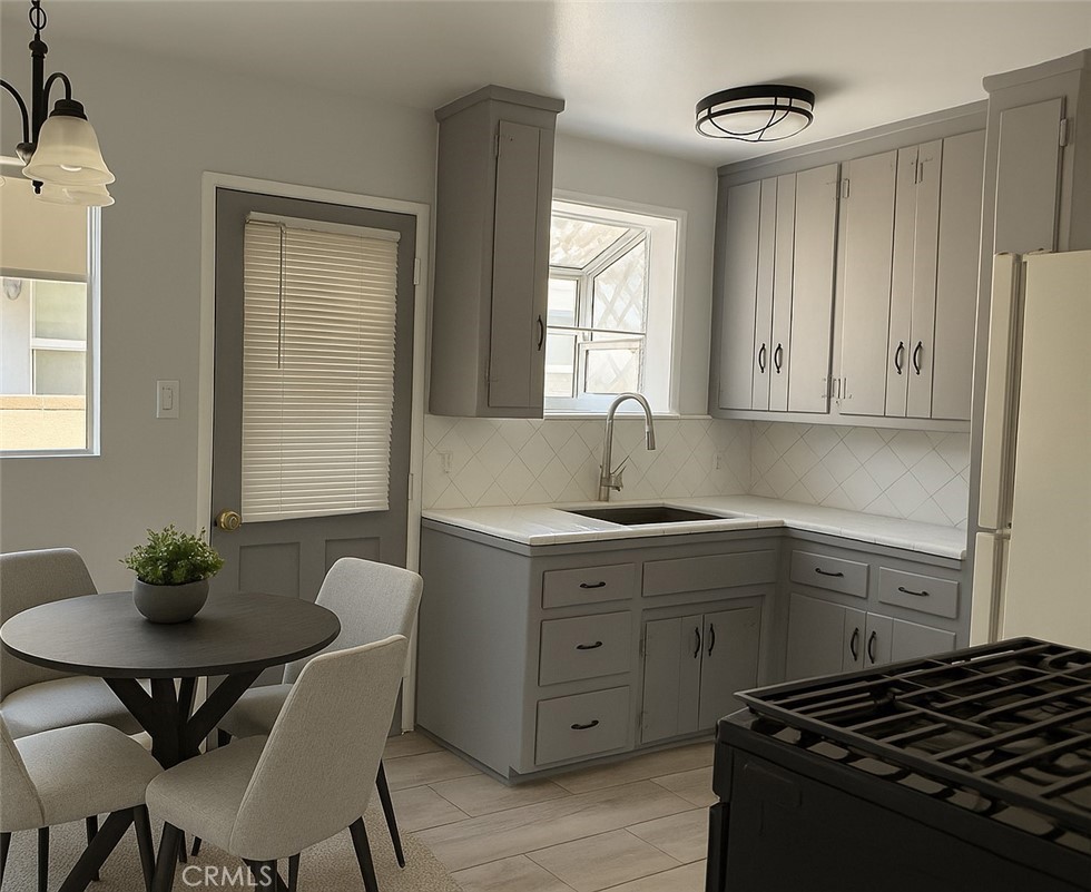 1918 N Ontario Street