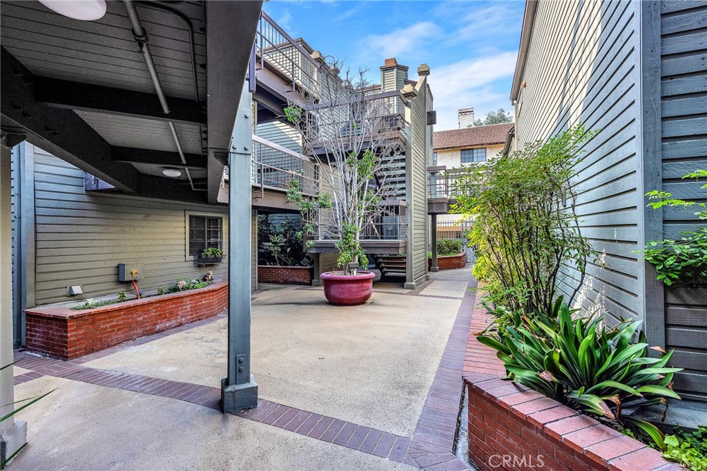 1313 Valley View Road 109