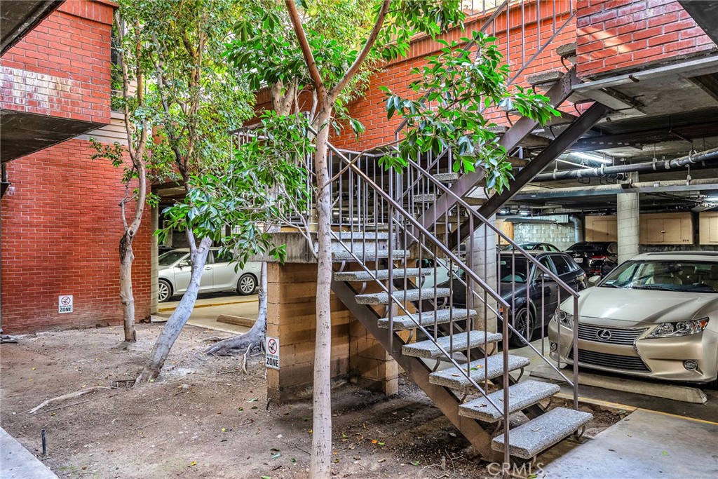 1313 Valley View Road 109