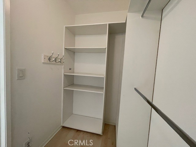 4426 Ventura Canyon 204