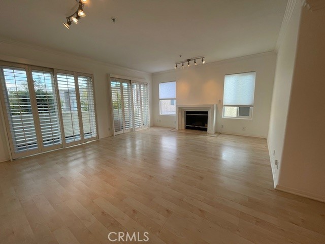 4426 Ventura Canyon 204