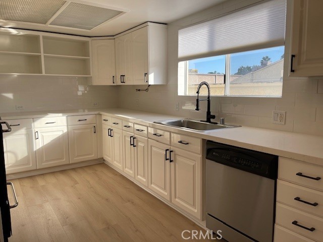 4426 Ventura Canyon 204