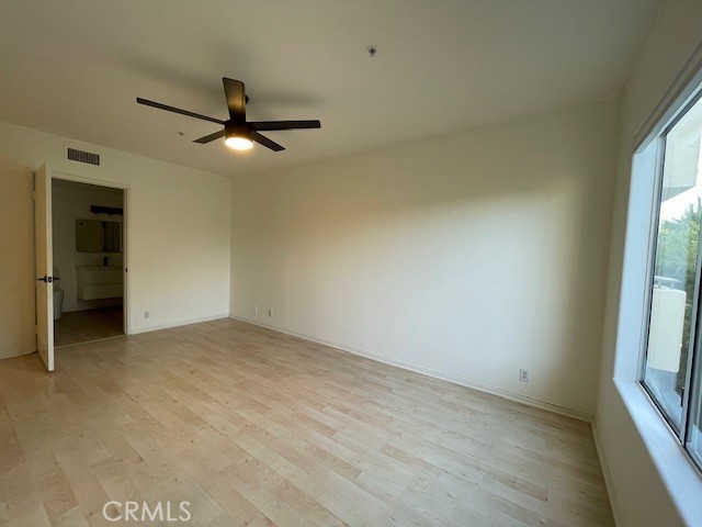 4426 Ventura Canyon 204