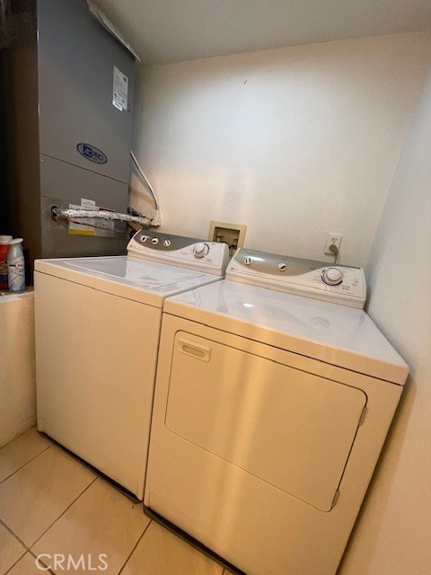 4426 Ventura Canyon 204