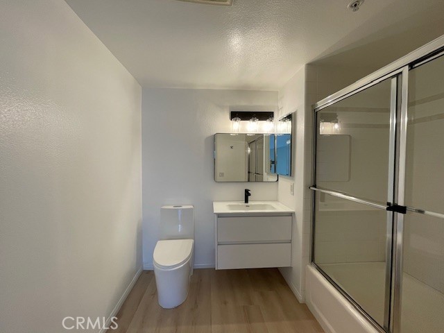 4426 Ventura Canyon 204