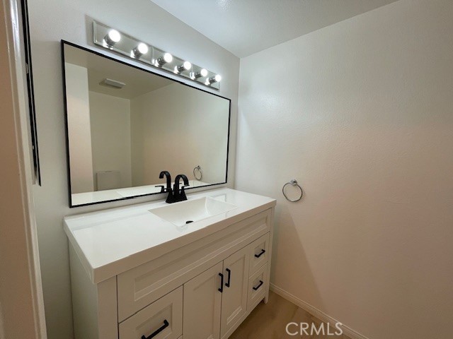 4426 Ventura Canyon 204