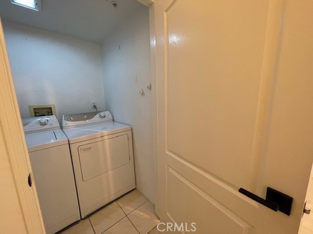 4426 Ventura Canyon 204