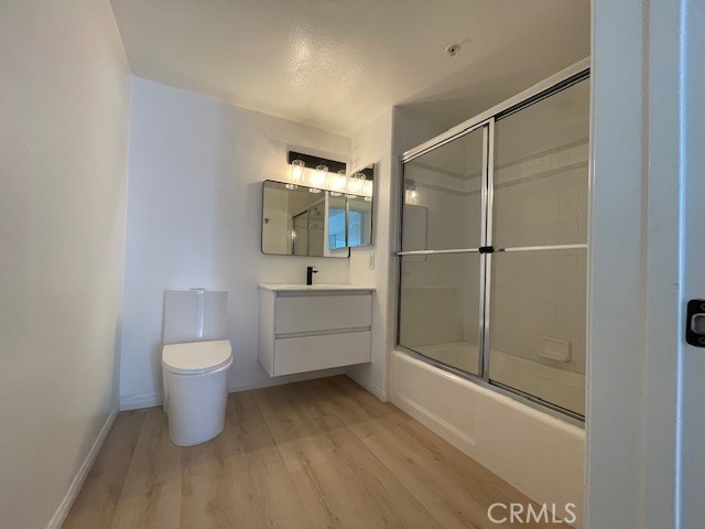 4426 Ventura Canyon 204