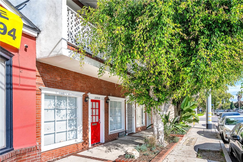 10935 Camarillo