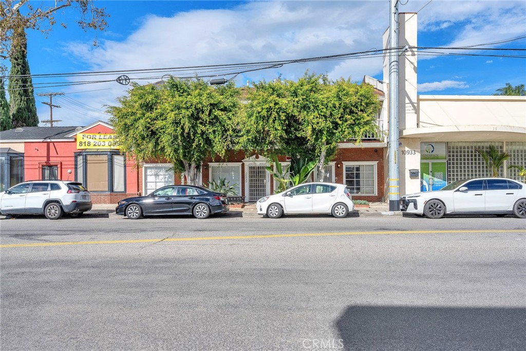 10935 Camarillo